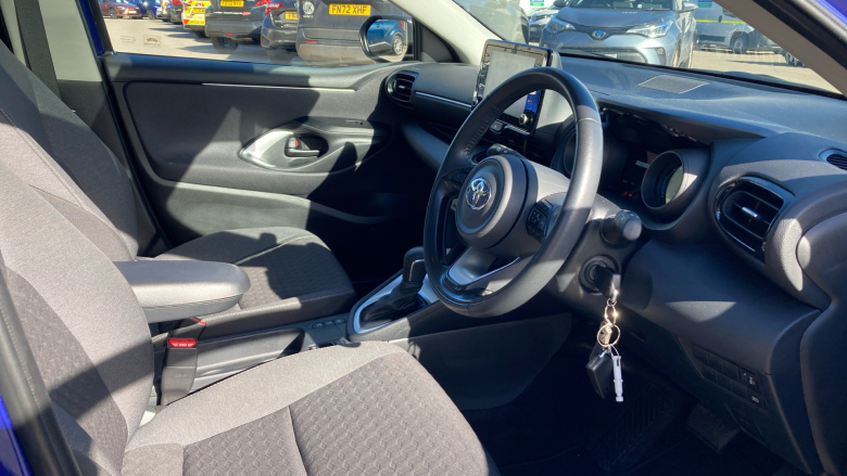 Toyota Yaris 1.5 Hybrid Design 5dr CVT Hybrid Hatchback
